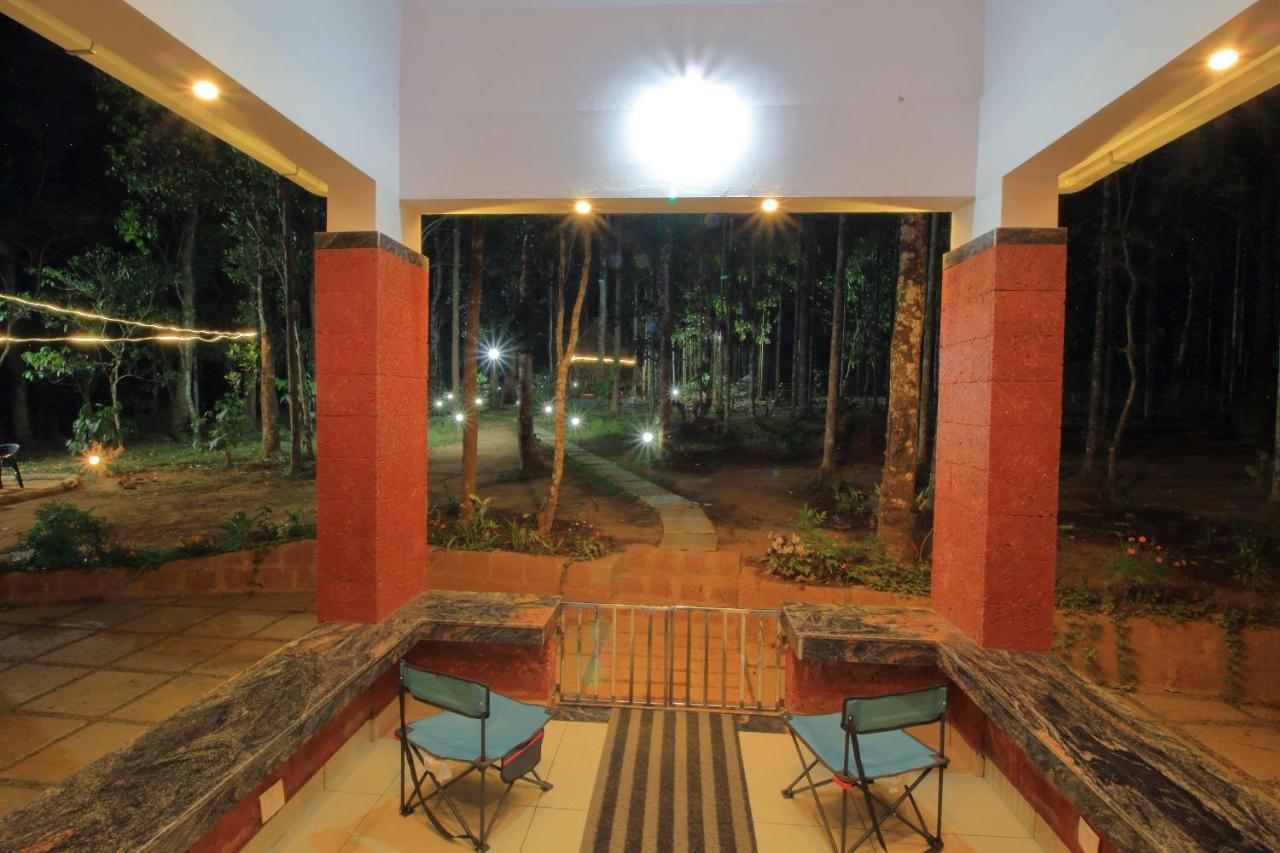 Tall Trees - Modern Forest Villa In Wayanad Sultan Bathery Eksteriør bilde