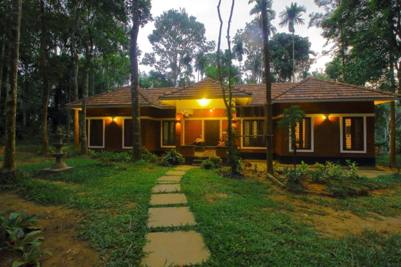 Tall Trees - Modern Forest Villa In Wayanad Sultan Bathery Eksteriør bilde